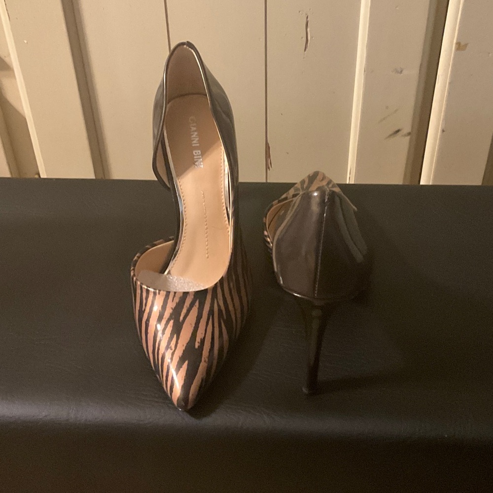 Ganni Black and Brown Tiger-Stripe D'Orsay Pointed Pumps